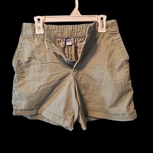 Old Navy Women's Cargo Shorts in Olive